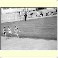 52-11_s.jpg