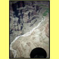 IL011-024_s.jpg
