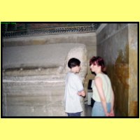 118-02_s.jpg