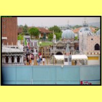 121-14_s.jpg
